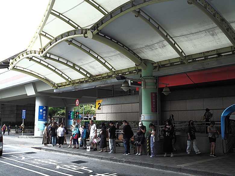 臺北市孔廟、大龍峒保安宮、円山駅/鐵路局北淡線(圓山站)宿舍、舉人豆花/小邑弦歌、陳悅記祖宅 | 老師府、迪化污水處理廠附設休閒運動公園 — 臺北市區小旅行之大龍峒老建築篇