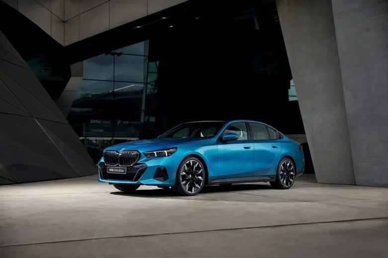 BMW直六引擎經典不滅! 加拿大BMW限量推出540i xDrive Legacy Edition
