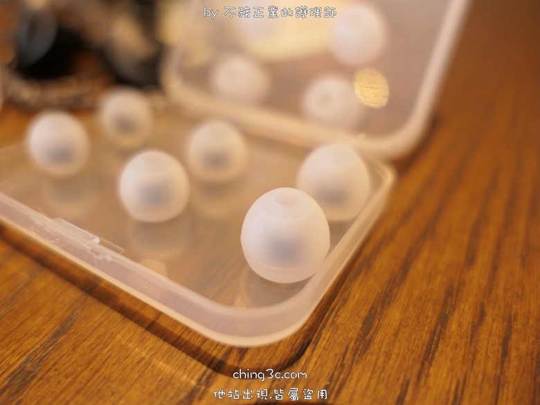 KEFINE 柯凡 Quatio 入耳式耳機：四單體圈鐵架構,可換濾音管、可換端子｜低調不失質感且配件超齊全！
