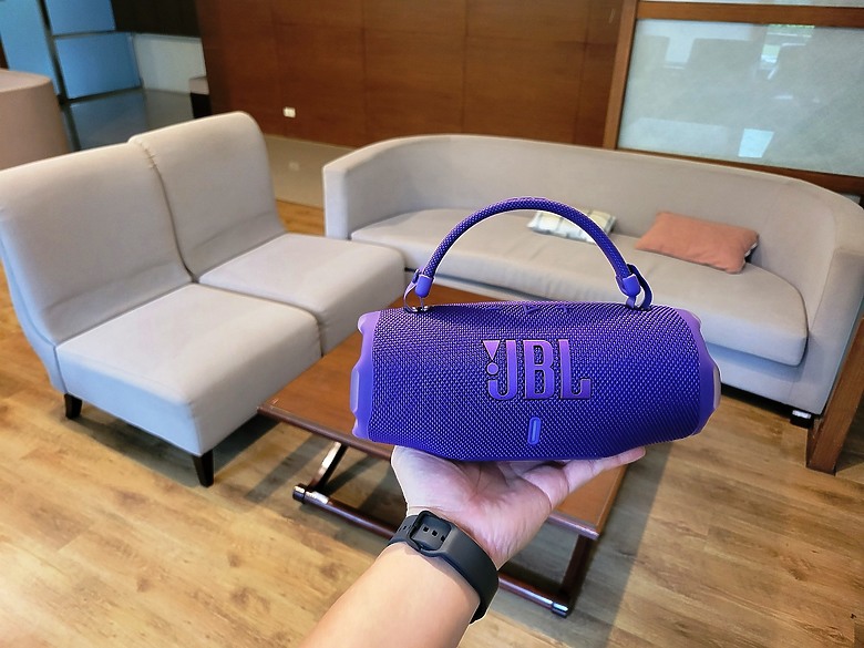 << 你有多"9"沒聽好聲音了? >> JBL Charge 6 藍芽喇叭體驗分享