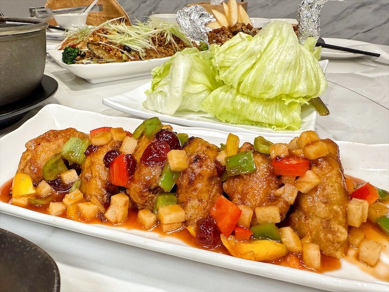 素食新境界！創意熱炒Ｘ精緻裝潢，味蕾與心靈的雙重饗宴