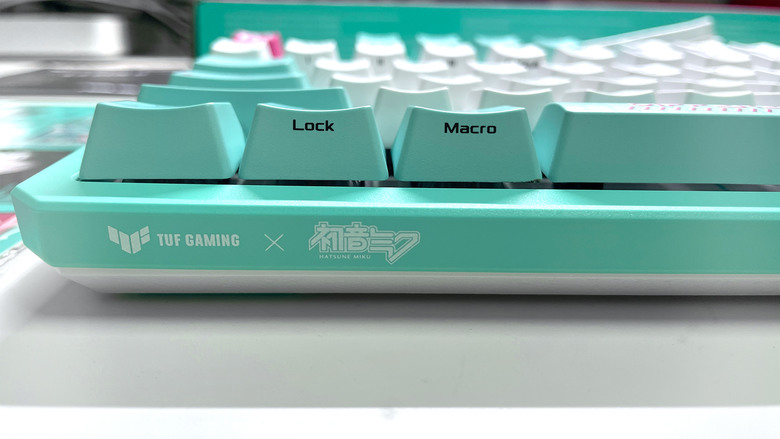 【阿洪開箱中】ASUS TUF Gaming × 初音未來 聯名電競套裝完整開箱!初音ミク Hatsune Miku (圖多)