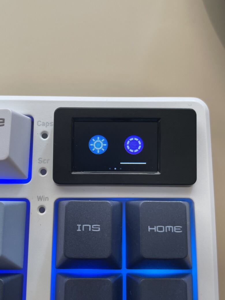 微星台中旗艦館 | 微星首把三模無線機械鍵盤FORGE GK600 TKL WIRELESS，獨家搶先看