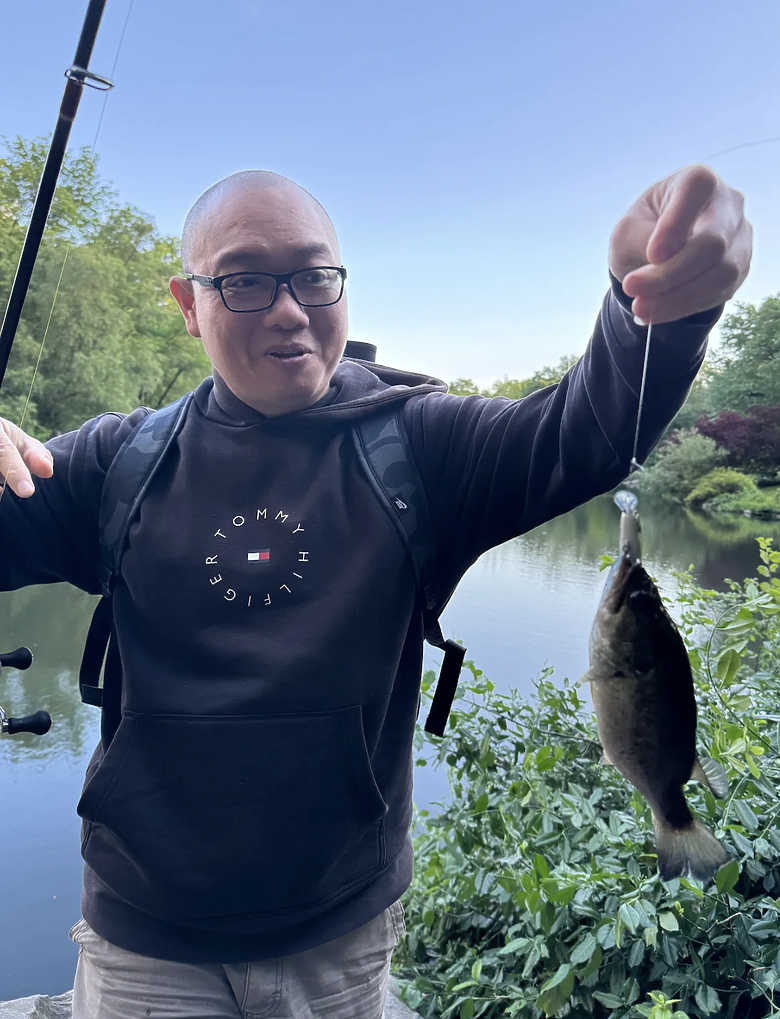 點我看大圖 紐約釣旅:中央公園晨光中的黑鱸初遇