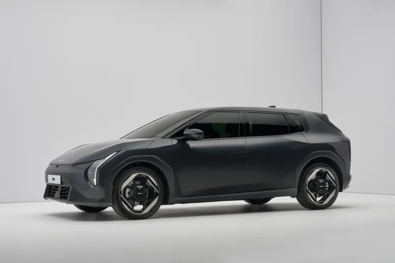 能挑戰Tesla Model 3大位嗎？全新Kia EV4 Fastback公布英國售價！