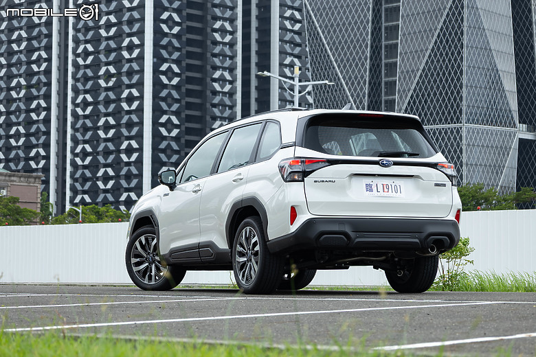 Subaru Forester Hybrid 大改款試駕|全新油電動力更省油,但四驅性能一樣出色!