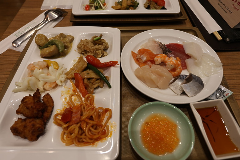 點我看大圖 夏日北海道自由行-洞爺+支笏湖篇(筒倉展望台/有珠山/遊覽船/夏日花火/登別地獄谷/支笏湖/Soul Store湯咖哩)