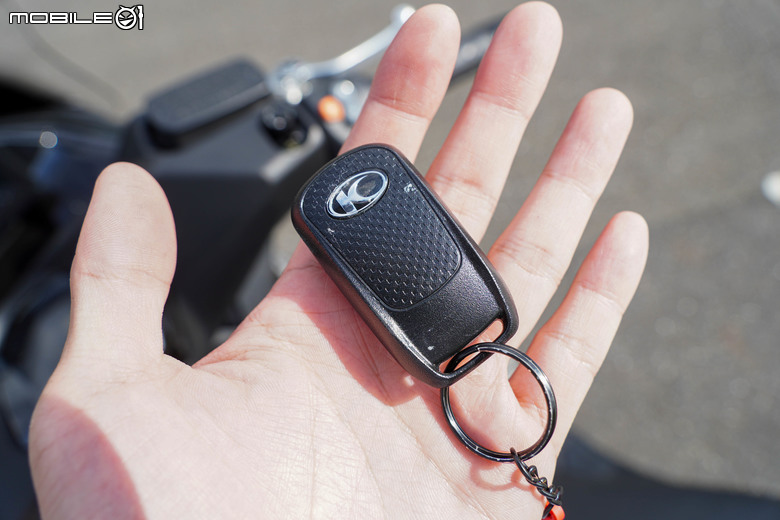 KYMCO DOWNTOWN GT350 試乘｜超乎預期的運動性、全方位黃牌大羊！