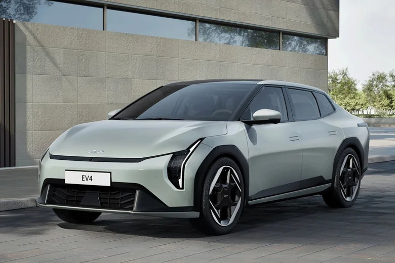 能挑戰Tesla Model 3大位嗎？全新Kia EV4 Fastback公布英國售價！