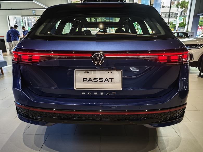 試乘VW Passat Variant 330TSI R-Line的心得分享(含All New Tiguan 330靜態賞車）