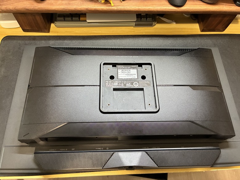 『這螢幕怎麼這麼爛?!』技嘉MO27U2 4K 240Hz OLED 螢幕體驗