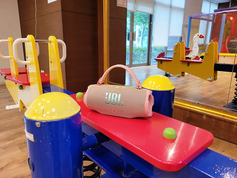 << 你有多"9"沒聽好聲音了? >> JBL Charge 6 藍芽喇叭體驗分享