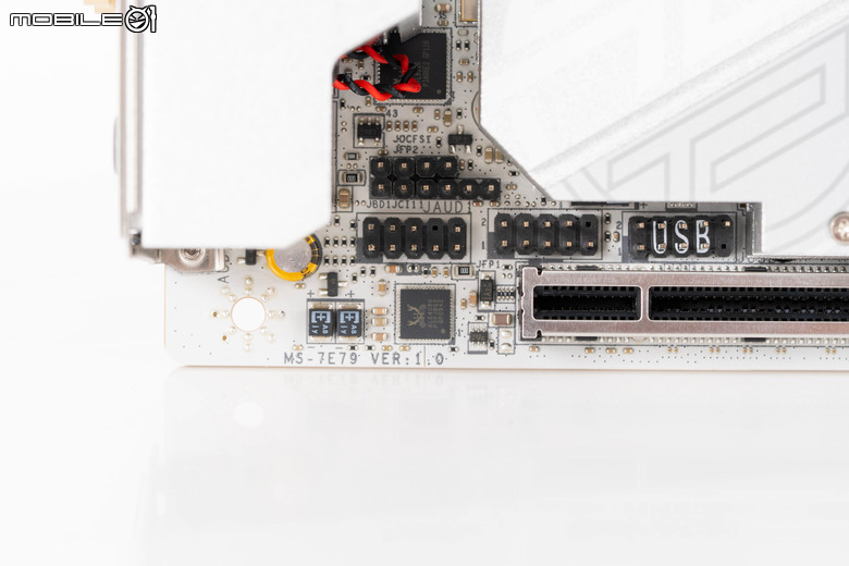 微星 MPG B850I EDGE TI WIFI 主機板開箱實測 在迷你尺寸內具備實用強悍性能