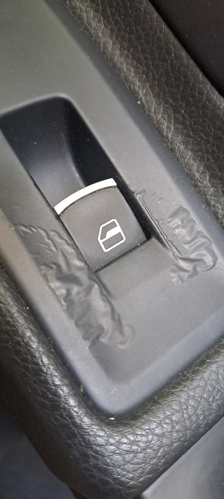 汽車內飾板表膜變形