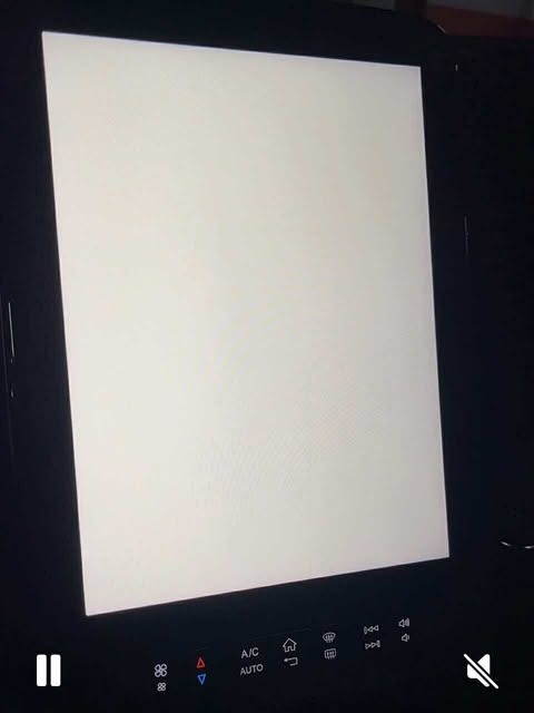 請問，納智捷 urx 螢幕閃頻異常，原廠報價27580元，是否有人修過?謝謝!