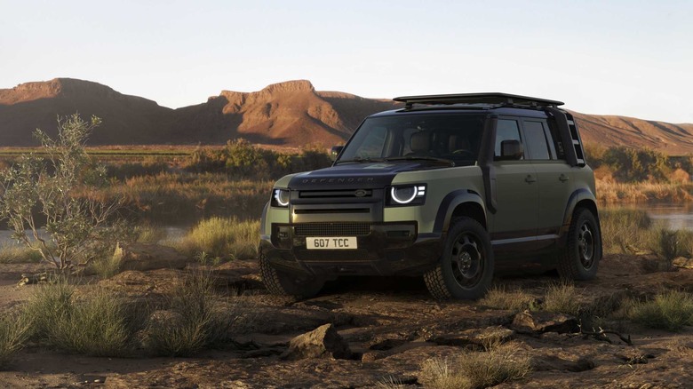 Defender Trophy Edition 限量登場