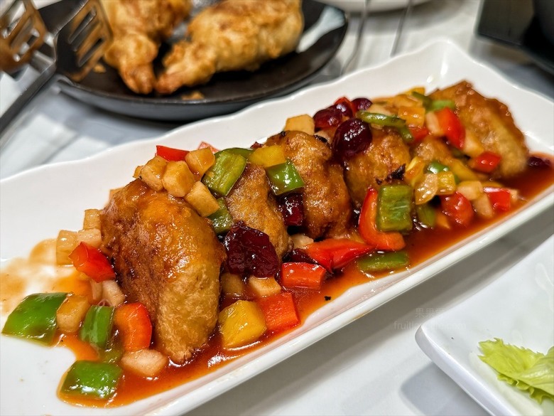 素食新境界！創意熱炒Ｘ精緻裝潢，味蕾與心靈的雙重饗宴