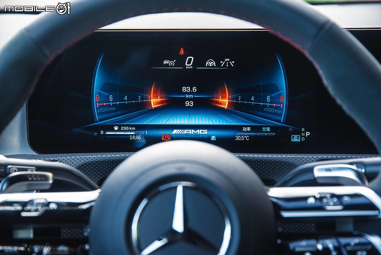 Mercedes-Benz GLA 200 / Mercedes-AMG A 35 4MATIC 摘星版試駕|圓一個夢,一個近在咫尺的夢!