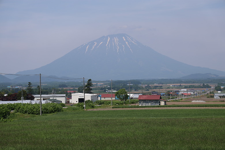 點我看大圖 夏日北海道自由行-洞爺+支笏湖篇(筒倉展望台/有珠山/遊覽船/夏日花火/登別地獄谷/支笏湖/Soul Store湯咖哩)