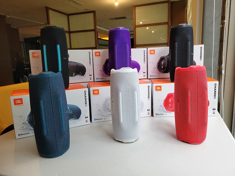 << 你有多"9"沒聽好聲音了? >> JBL Charge 6 藍芽喇叭體驗分享