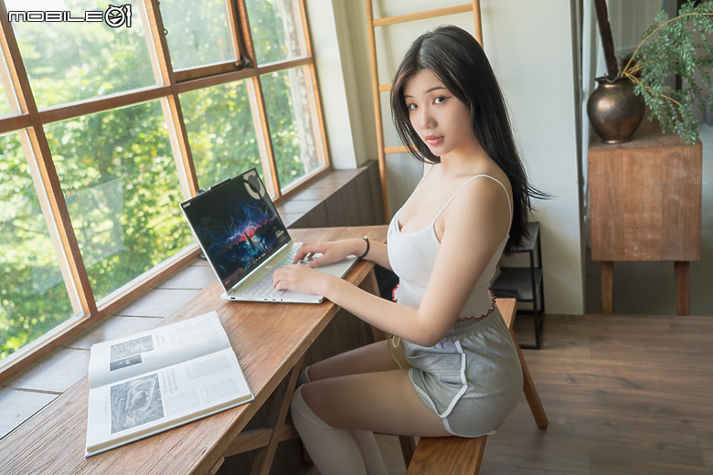 Lenovo Legion 7i (Gen10) 電競筆電|白色外表藏不住強大戰力!