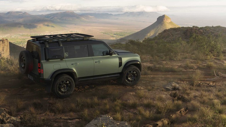Defender Trophy Edition 限量登場