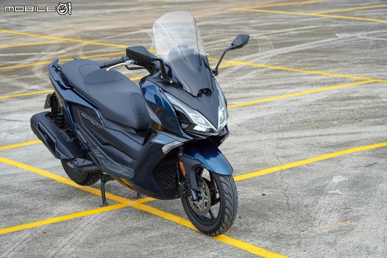 點我看大圖 KYMCO DOWNTOWN GT350 試乘|超乎預期的運動性、全方位黃牌大羊!