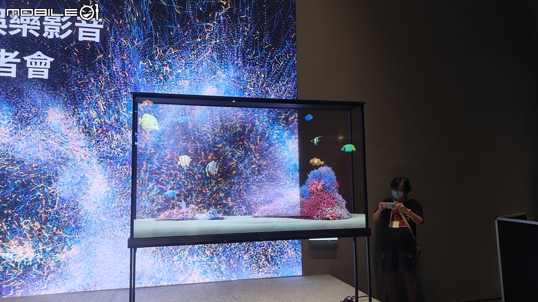 LG SIGNATURE OLED T｜透明的電視真的來了！科技感爆表體驗會