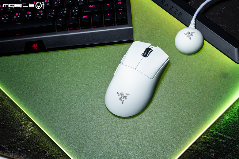 Razer DeathAdder V4 Pro 開箱試用 頂尖電競滑鼠性能再創顛峰之作