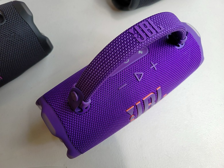 << 你有多"9"沒聽好聲音了? >> JBL Charge 6 藍芽喇叭體驗分享