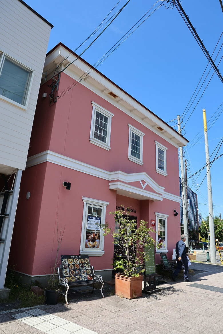 點我看大圖 夏日北海道自由行-函館篇(五稜郭/旬花/大黑屋/函館朝市/金森紅磚倉庫/小丑漢堡/八幡坂/元町/根室花丸/函館山)