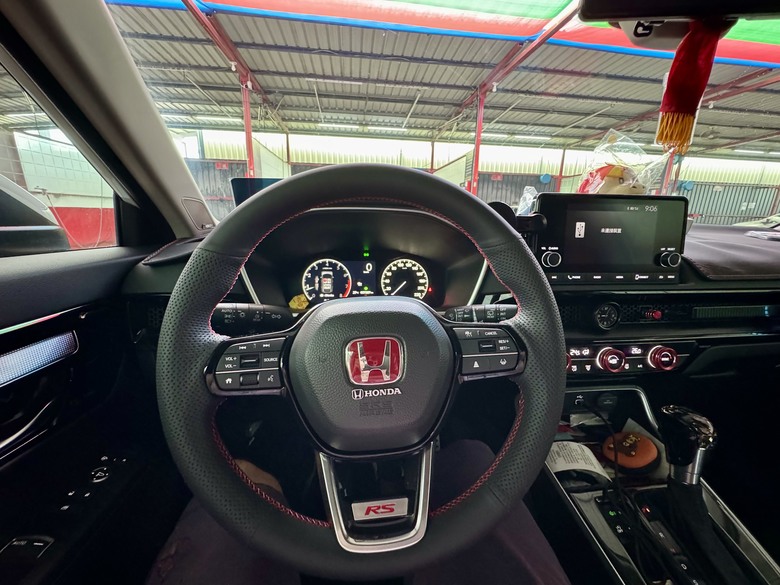 Honda CR-V 6 Vtis交車一年心得(含車上小廢物分享)