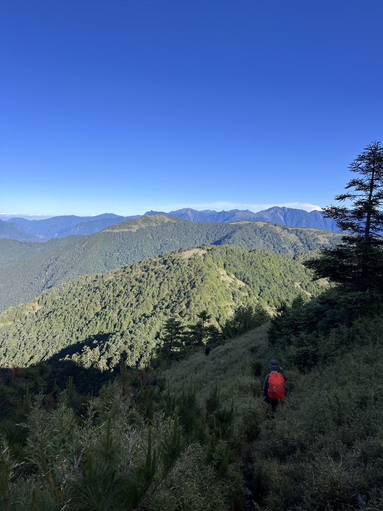 登鈴鳴閂山 ,被颱風追趕