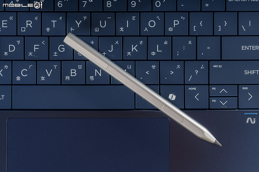 HP OmniBook X Flip 14｜高效續航的 AI 輕薄創作翻轉筆電