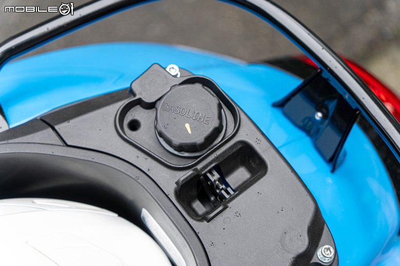 Vespa GTS 300 Super Sport 從容穿梭 自在馳騁｜老偉士的靈魂、新世代的進化！
