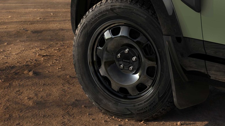Defender Trophy Edition 限量登場