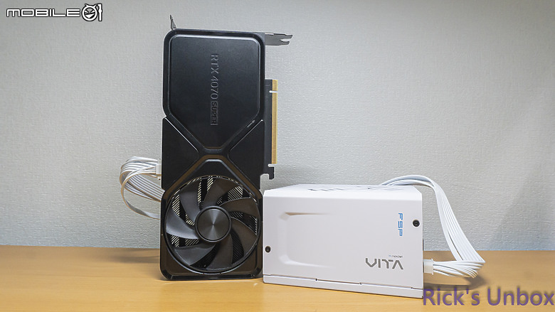 點我看大圖 【開箱】來自台灣製造的金牌主流電源 | FSP VITA GM MIT 1000W WHITE