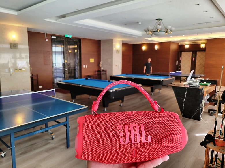 << 你有多"9"沒聽好聲音了? >> JBL Charge 6 藍芽喇叭體驗分享
