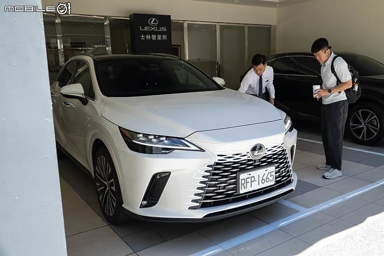 Lexus RX 450h+ 旗艦版試駕|淺嚐純電生活,從插電式油電動力開始!