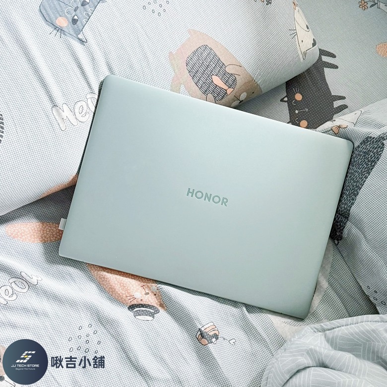 開箱&分享 荣耀Honor MagicBook Pro 14（2025） 🖥️(全實拍及開箱影片)