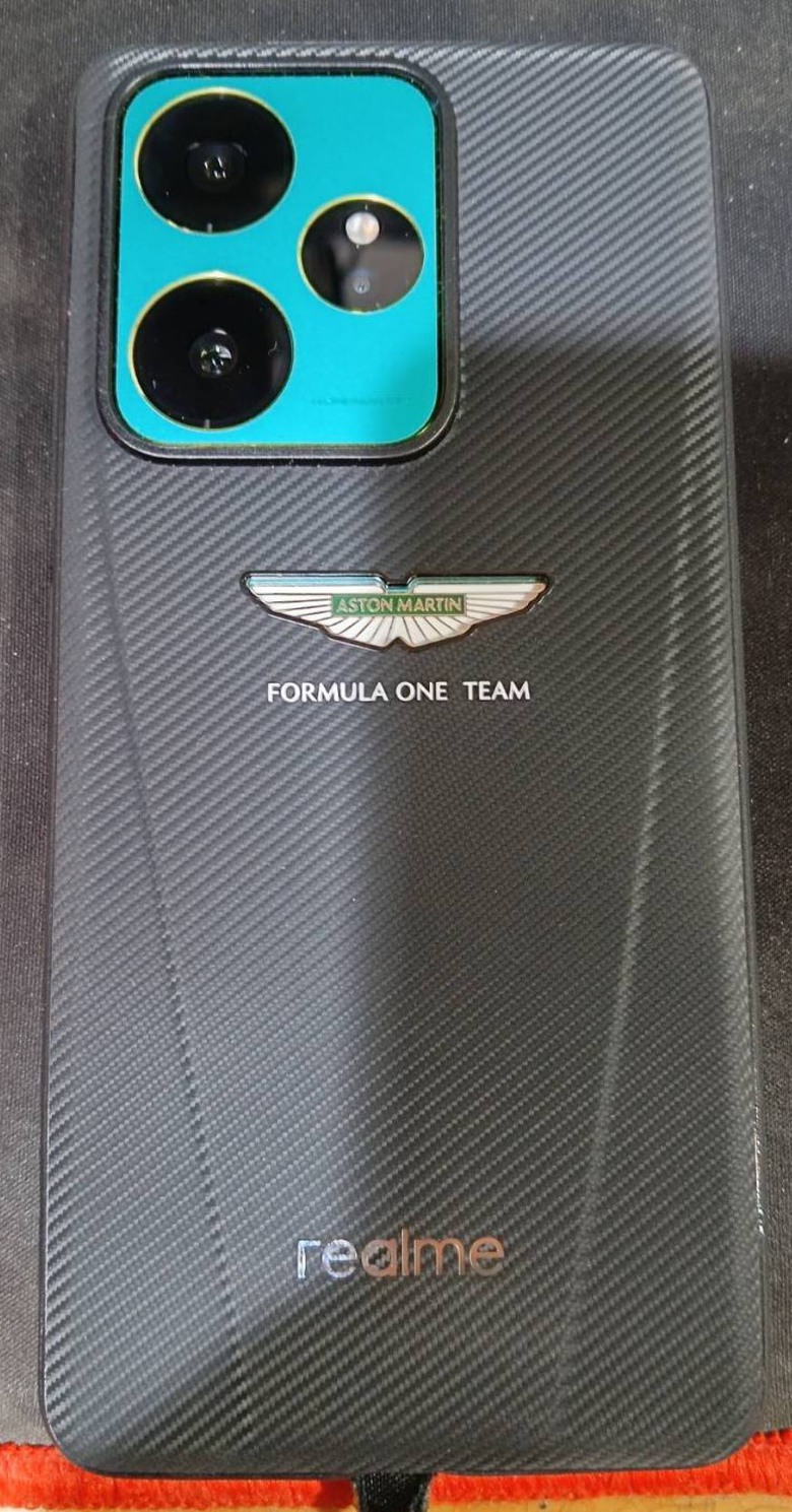 開箱 泰國 Realme GT 7 Dream Edition (16+512) Aston Martin