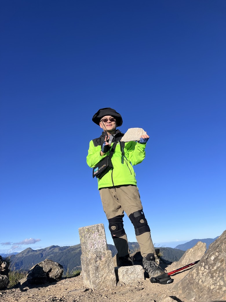 登鈴鳴閂山 ,被颱風追趕