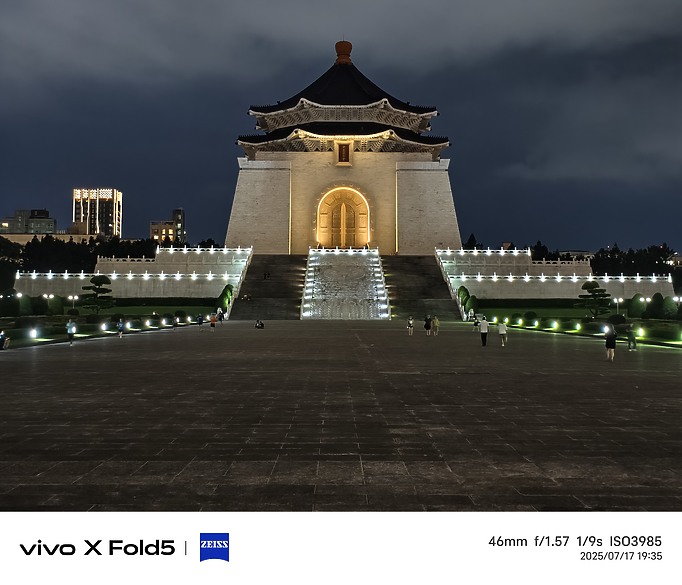 vivo X Fold5體驗｜攝影、電量特化的輕巧大摺！