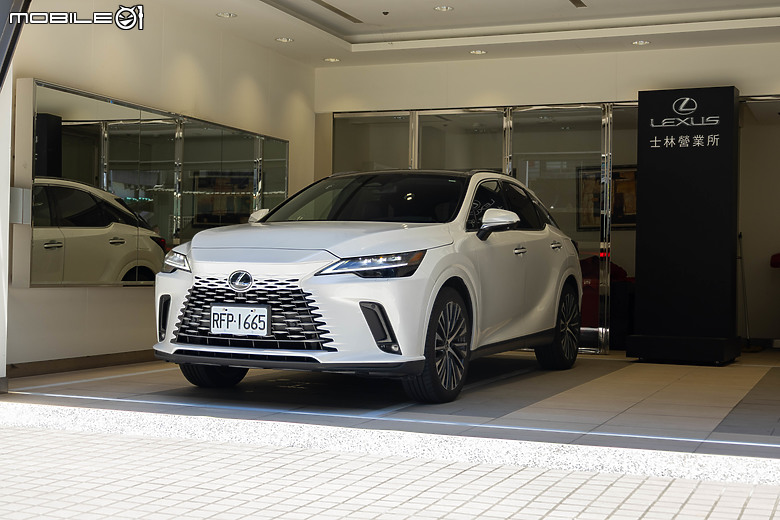 Lexus RX 450h+ 旗艦版試駕|淺嚐純電生活,從插電式油電動力開始!