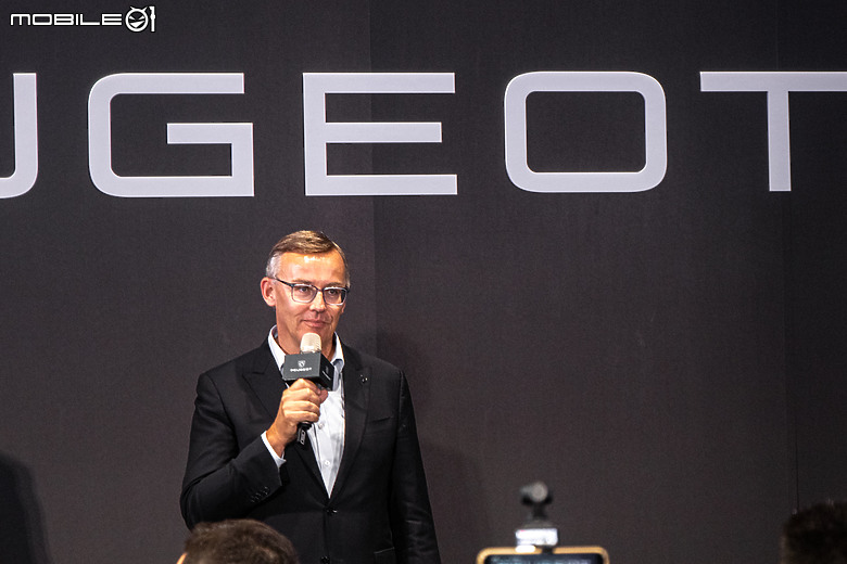 【採訪】Peugeot板橋展示中心全新開幕，全球CEO來台剪綵、掀背小車208即將回歸！