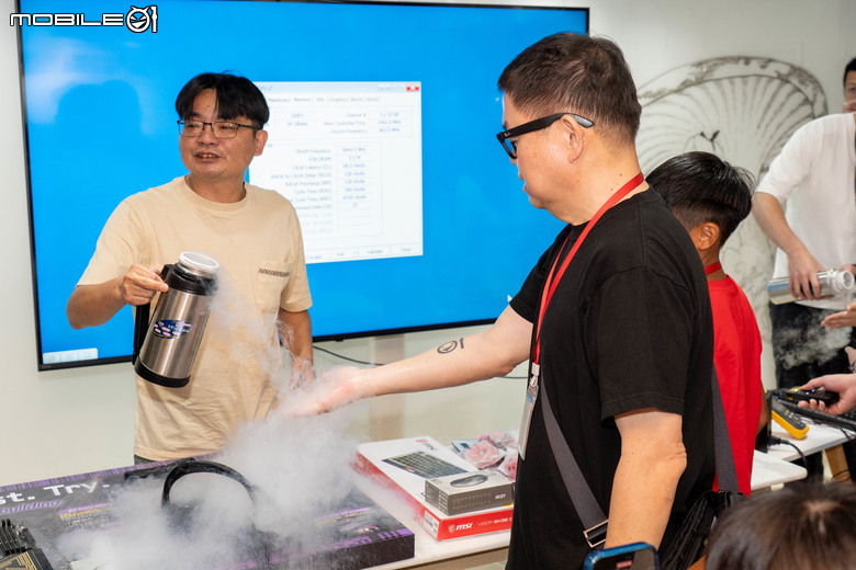 【活動體驗】Mobile01 x 微星 EZ DIY PC 組裝體驗會 體驗 DIY 組裝樂趣／液態氮超頻 還有專業小姐姐指導