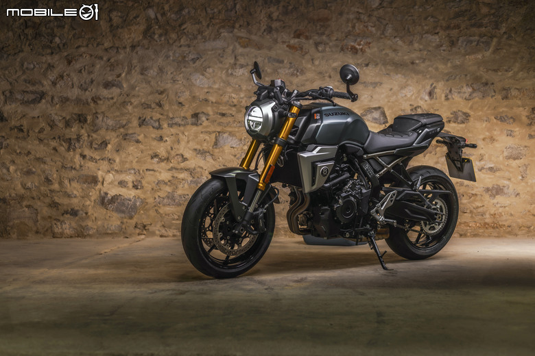 SUZUKI全新8T、8TT正式亮相!並雙平台復古車型發表!