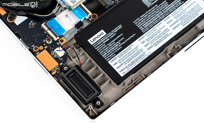 Lenovo Legion 7i (Gen10) 電競筆電｜白色外表藏不住強大戰力！