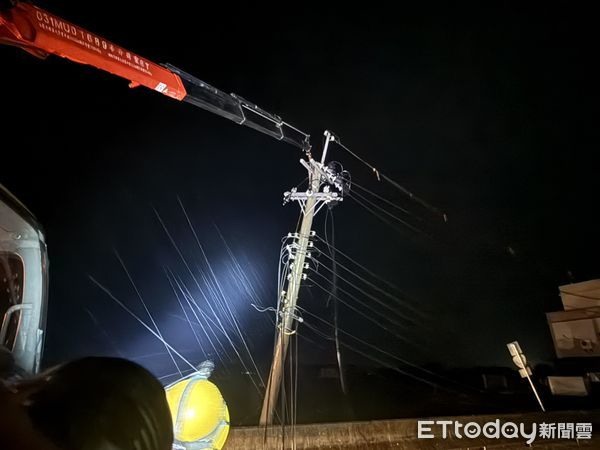 丹娜絲釀嘉義15萬戶停電！史上最嚴重台電45班800人次搶修