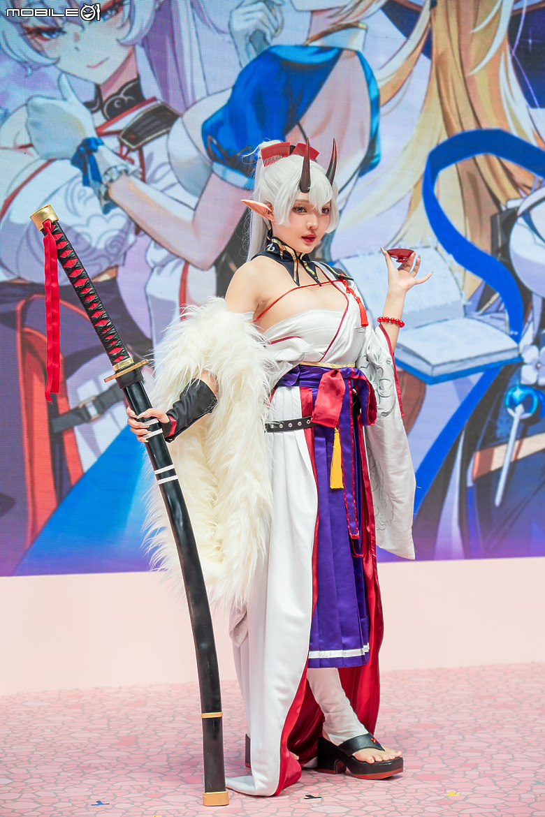 點我看大圖 韓國「撩慾系」RPG 手遊《遺忘之劍》前進漫博,祭超香互動與玩家同樂!